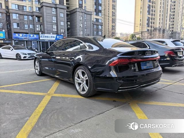 Audi A7L id 4256960 из Китая 8