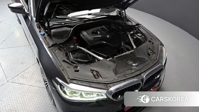 BMW 5 Series (G30) id 3583191 из Кореи 16