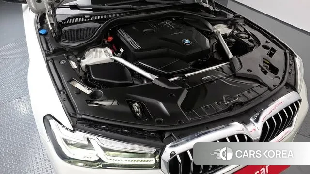 BMW 5 Series (G30) id 3333702 из Кореи 16