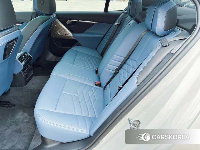 BMW 5 series id 4257489 из Китая 19