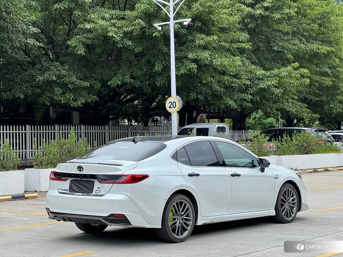 Toyota Camry 2025 Белый из Китая, фото 6