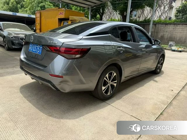 Nissan Xuan Yi 2022 Темно-серый из Китая, фото 6