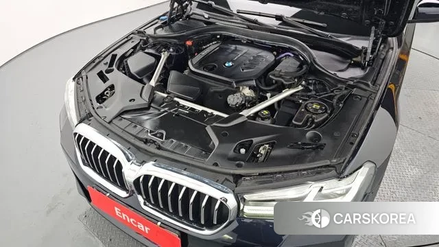 BMW 5 Series (G30) id 3567317 из Кореи 16