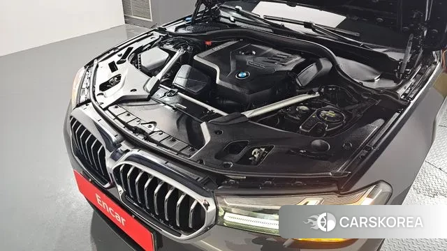 BMW 5 Series (G30) id 3348978 из Кореи 16