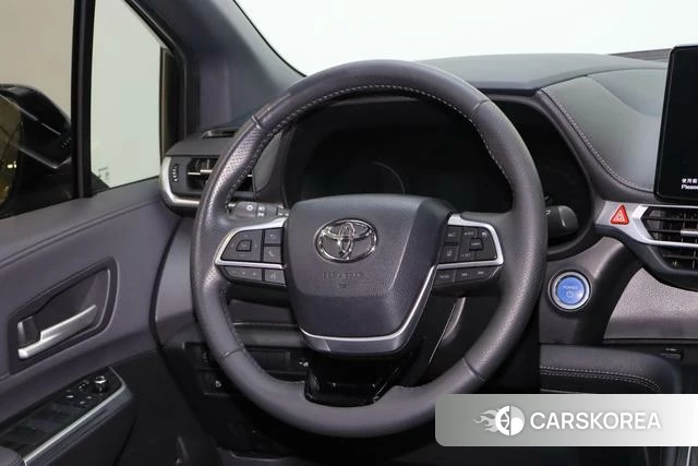 Toyota Saina id 4257545 из Китая 16