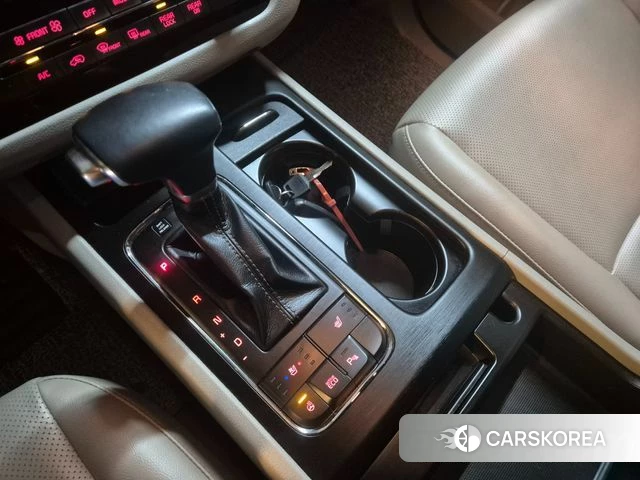 Kia All New Carnival id 3912086 из Кореи 16