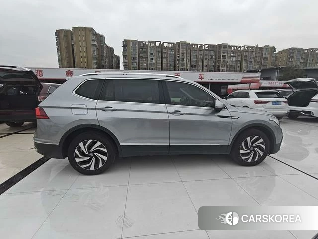 Volkswagen Tiguan L id 4277091 из Китая 9