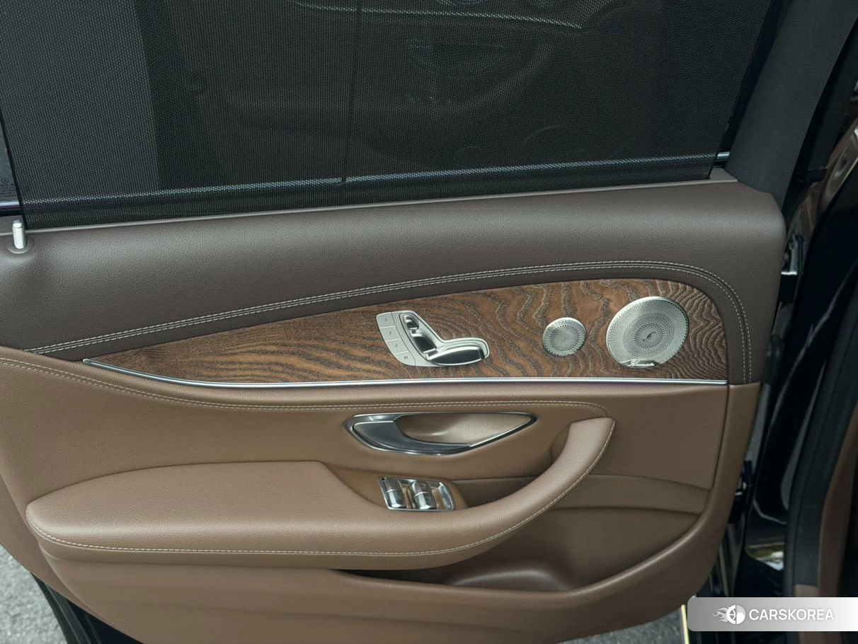 Mercedes-Benz E-class id 4452418 из Китая 18