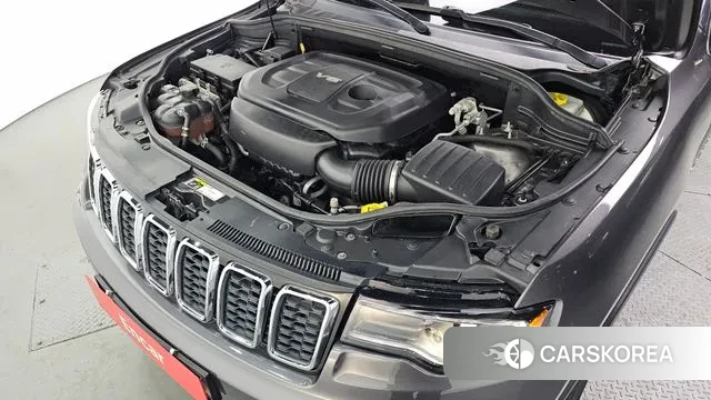 Jeep Grand Cherokee id 3672552 из Кореи 16