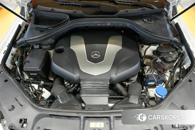 Mercedes-Benz GLE - Class W166 id 3494621 из Кореи 16