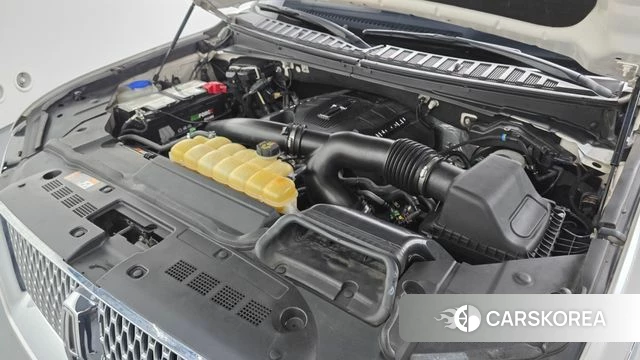 Lincoln Navigator 4th generation id 3893801 из Кореи 16