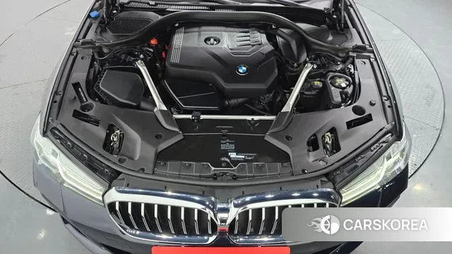 BMW 5 Series (G30) id 3727645 из Кореи 16