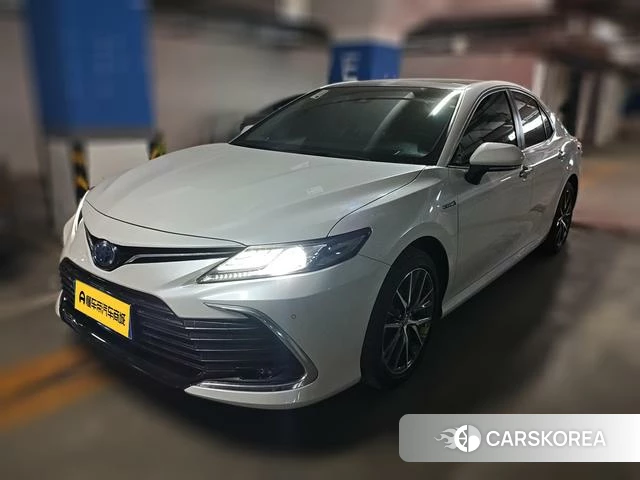 Toyota Camry 2021 Белый из Китая, фото 6