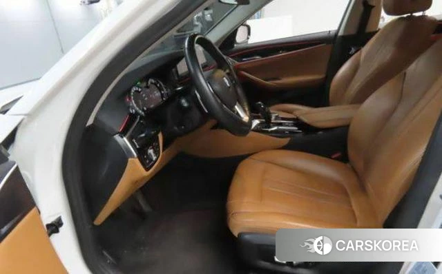 BMW 5 Series (G30) 2018 Белый из Кореи, фото 6
