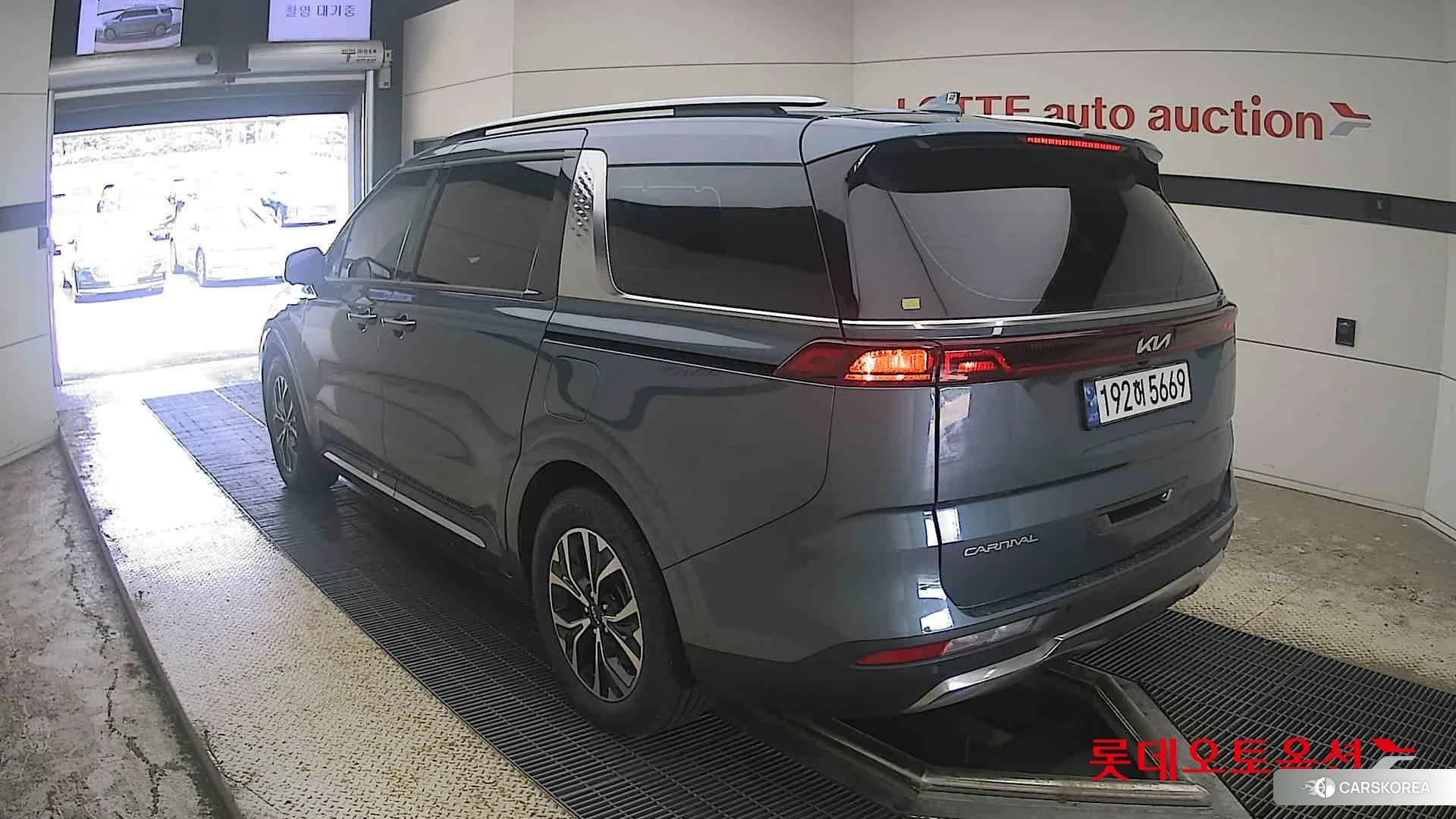 Kia Carnival id 4669077 из Кореи 33