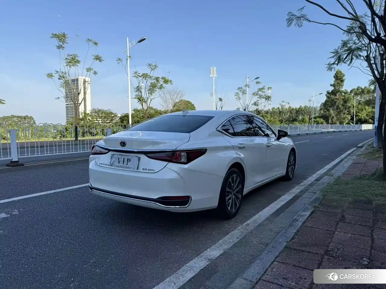 Lexus ES 2024 Белый из Китая, фото 6