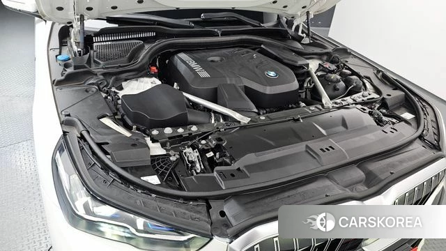 BMW 5 Series (G60) id 4554854 из Кореи 31