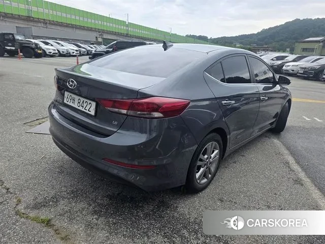 Hyundai Avante AD id 3009457 из Кореи 10