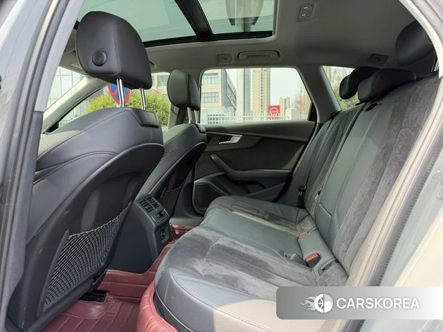 Audi A4 (import) 2021 Серебристо-серый из Китая, фото 6