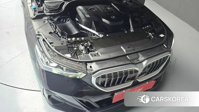 BMW 5 Series (G60) id 3890980 из Кореи 16