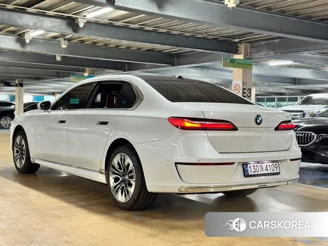 BMW 7 Series (G70) id 3426646 из Кореи 7