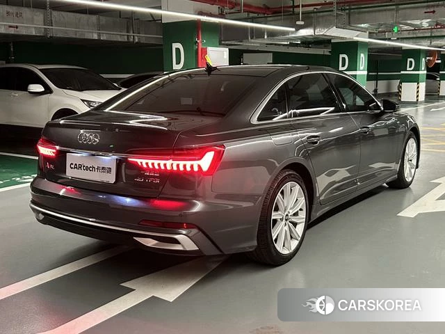 Audi A6L id 4261850 из Китая 23