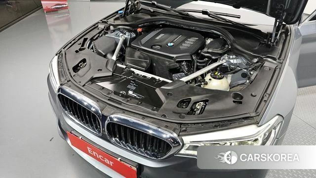 BMW 5 Series (G30) id 4372081 из Кореи 29