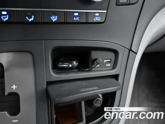 Hyundai The New Grand Starex id 2680407 из Кореи 16