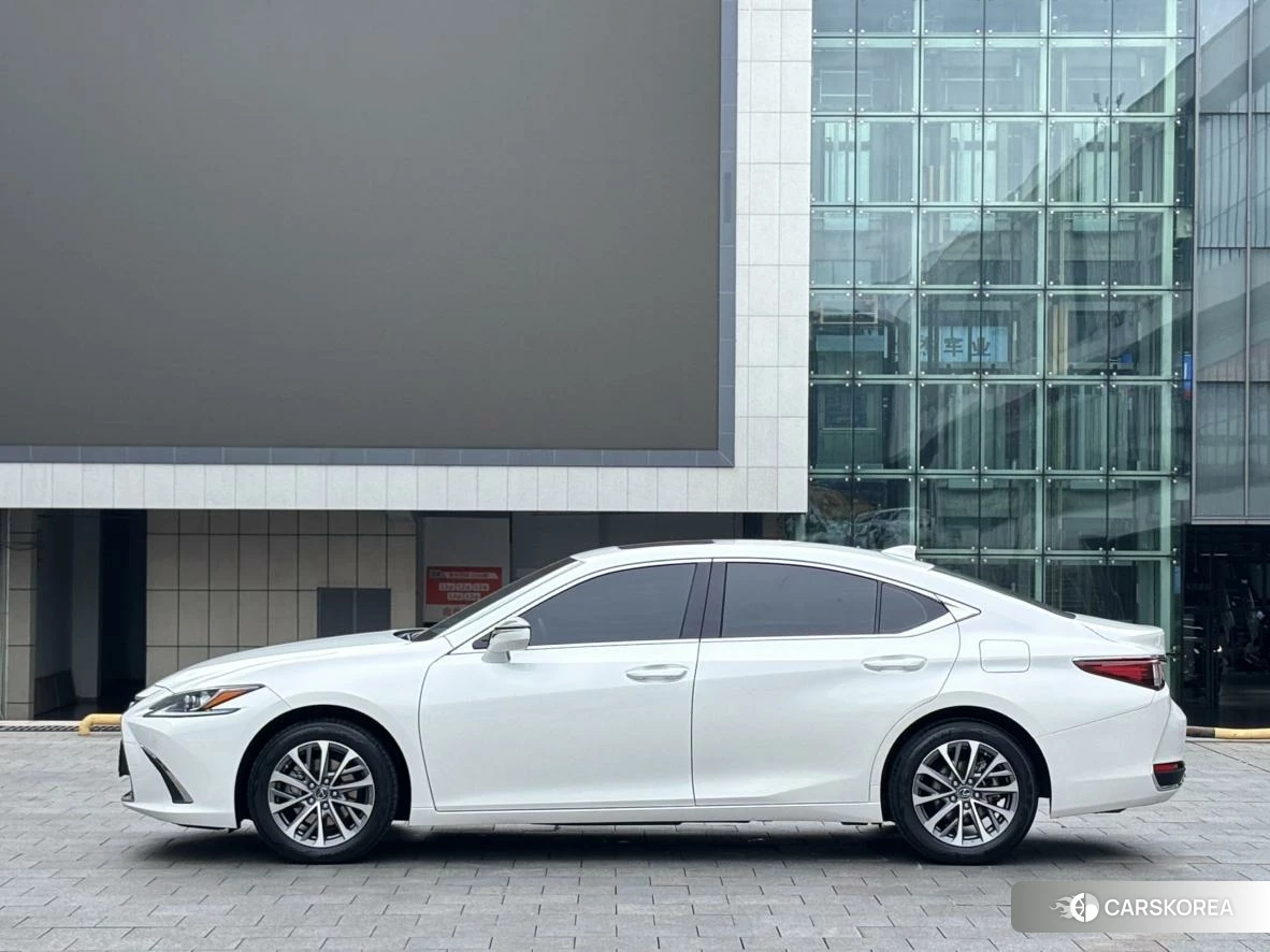 Lexus ES id 4510540 из Китая 11