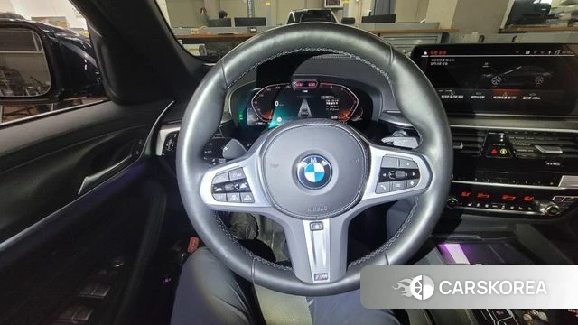 BMW 5 Series (G30) 2023 Черный из Кореи, фото 6