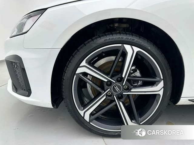 Audi A4L id 3857979 из Китая 26