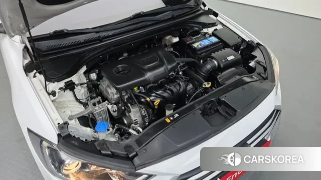 Hyundai Avante AD id 3469963 из Кореи 16