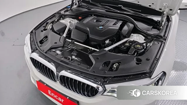 BMW 5 Series (G30) id 3039445 из Кореи 16