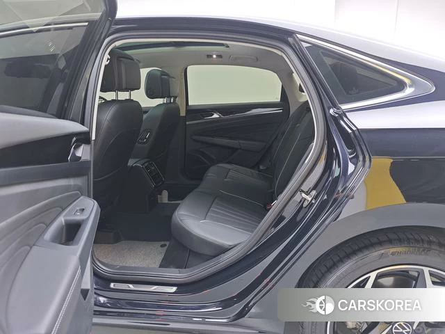 Volkswagen Passat id 4274762 из Китая 15