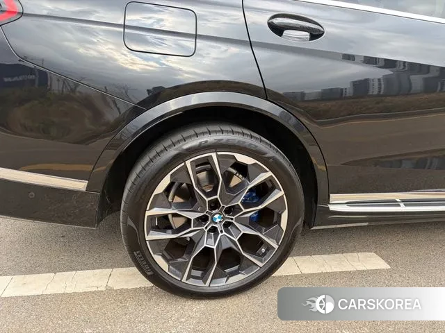 BMW X7 (G07) 2024 Черный из Кореи, фото 6