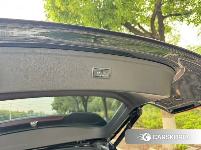 Audi Q5L id 4300902 из Китая 10