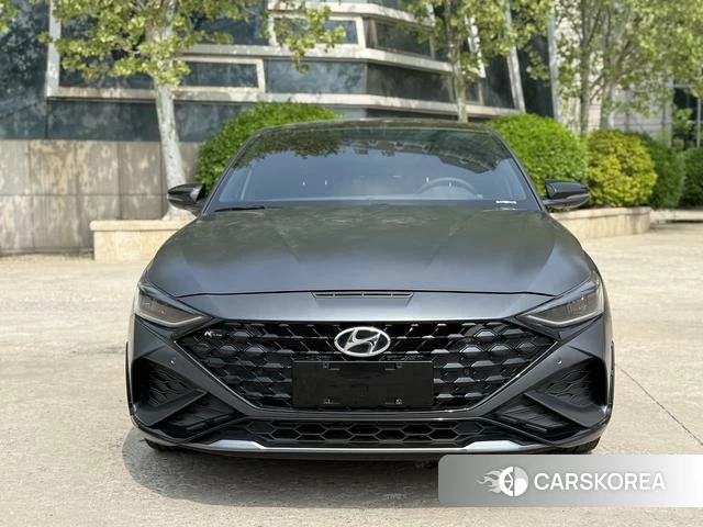Hyundai Festa 2023 Темно-серый из Китая, фото 6