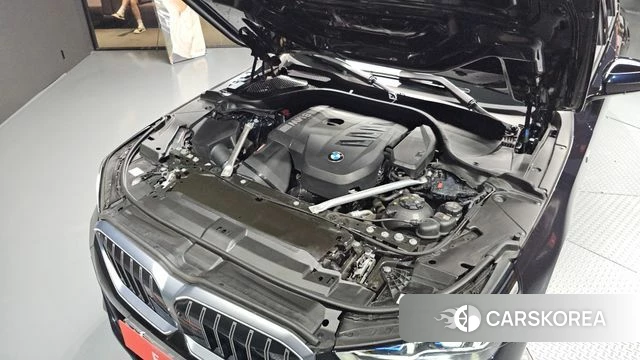 BMW 5 Series (G60) id 4645476 из Кореи 32