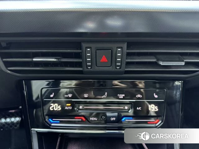 Volkswagen Passat id 4336004 из Китая 18
