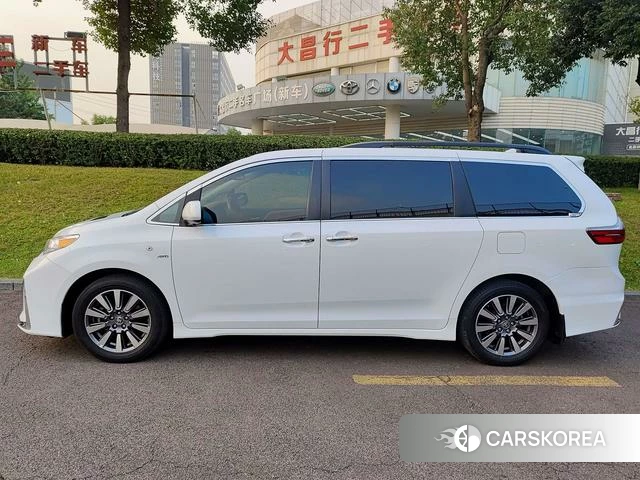 Toyota Sienna 2021 Белый из Китая, фото 6