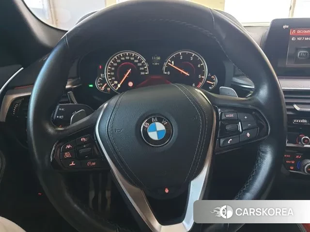 BMW 5 Series (G30) id 3423601 из Кореи 9