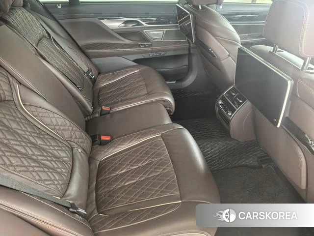 BMW 7 series 2022 Черный из Китая, фото 6