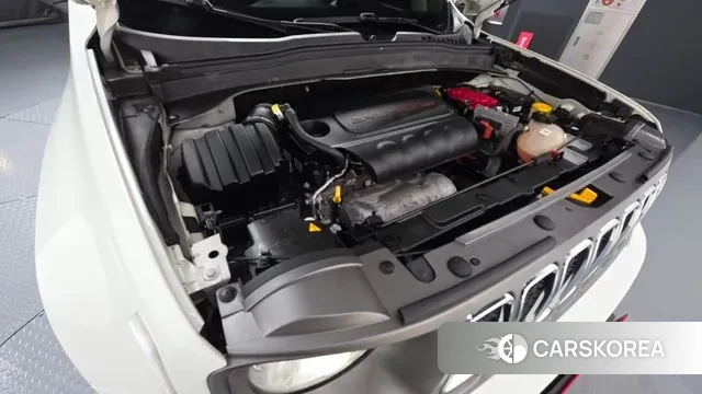 Jeep Renegade id 3728317 из Кореи 16