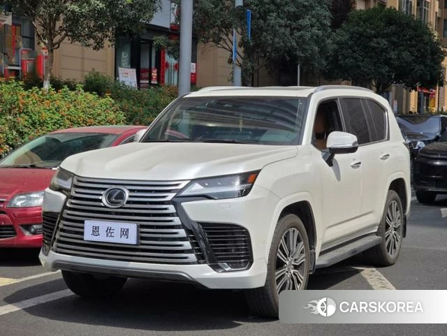 Lexus LX 2025 Белый из Китая, фото 6