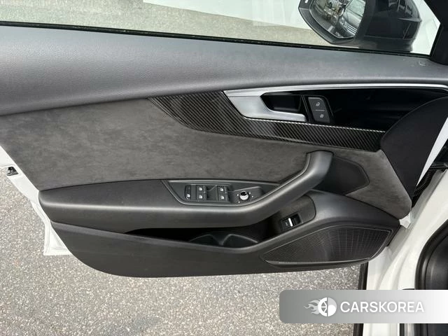 Audi A4L id 4263920 из Китая 22