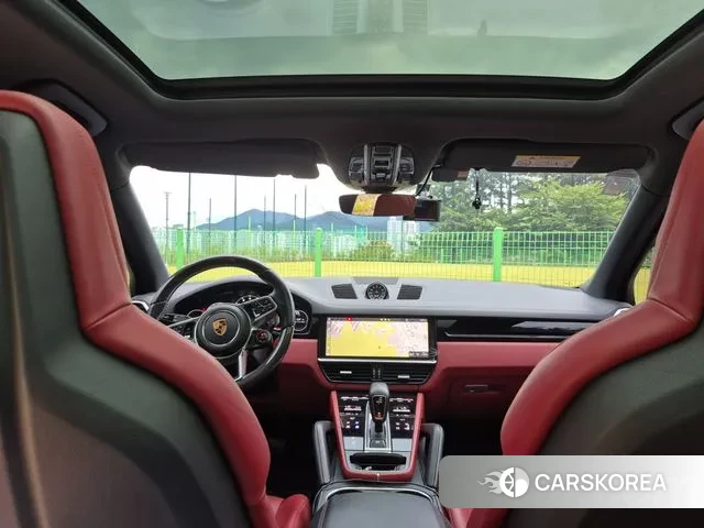 Porsche Cayenne (PO536) 2020 Светло-серебряный цвет из Кореи, фото 6