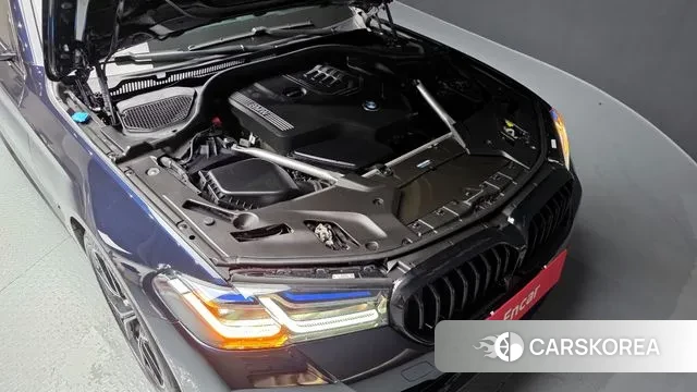 BMW 5 Series (G30) id 3047891 из Кореи 16