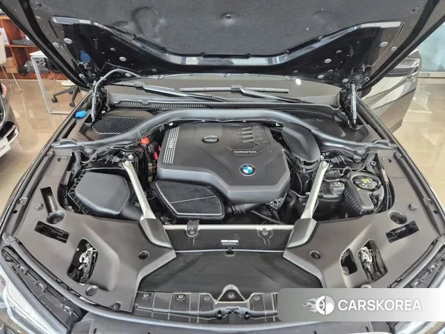 BMW 5 Series (G30) id 3448359 из Кореи 11