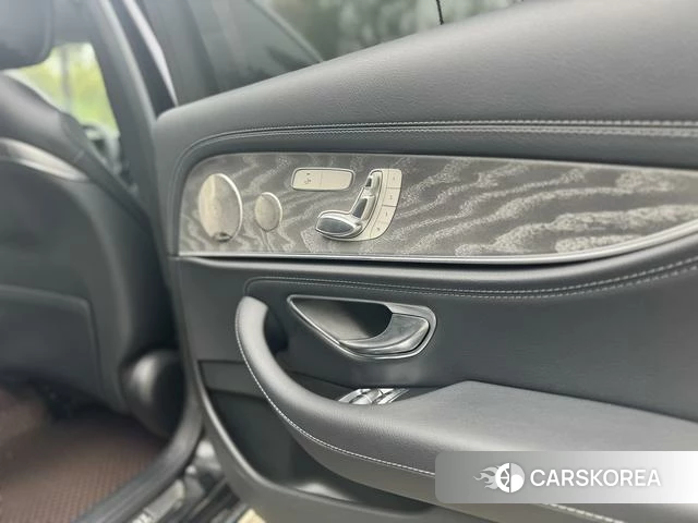 Mercedes-Benz E-class id 4256797 из Китая 16