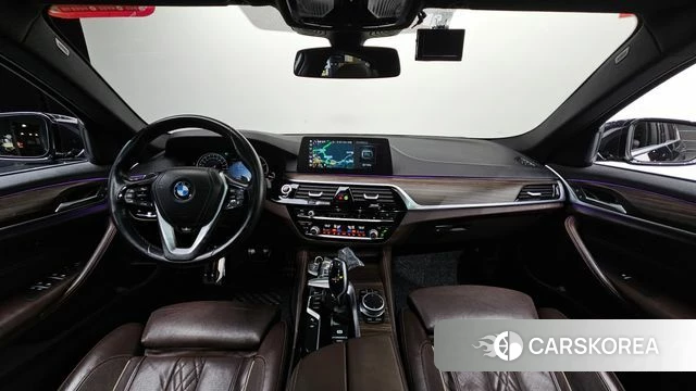 BMW 5 Series (G30) id 3867537 из Кореи 16